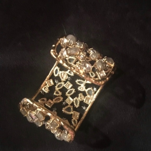 Alexis Bittar Statement Piece Bracelet. - Picture 2 of 4